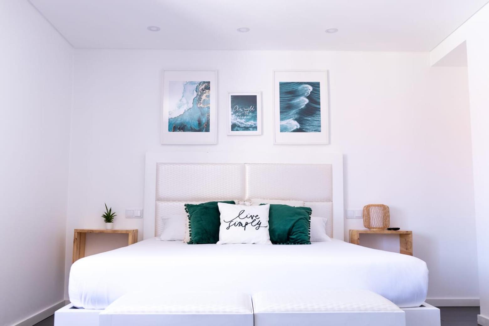 Supertubos House Peniche Bed & Breakfast Atouguia Da Baleia Exterior photo